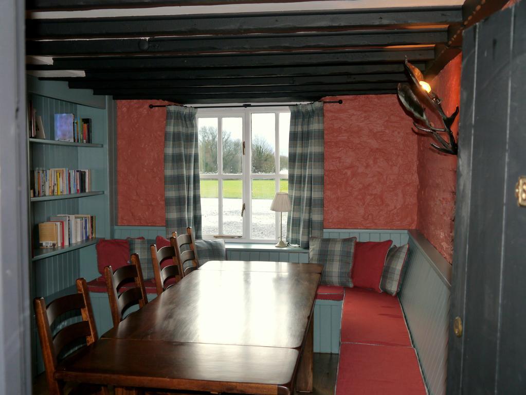 Garway Moon Inn מראה חיצוני תמונה