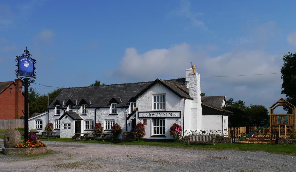Garway Moon Inn מראה חיצוני תמונה