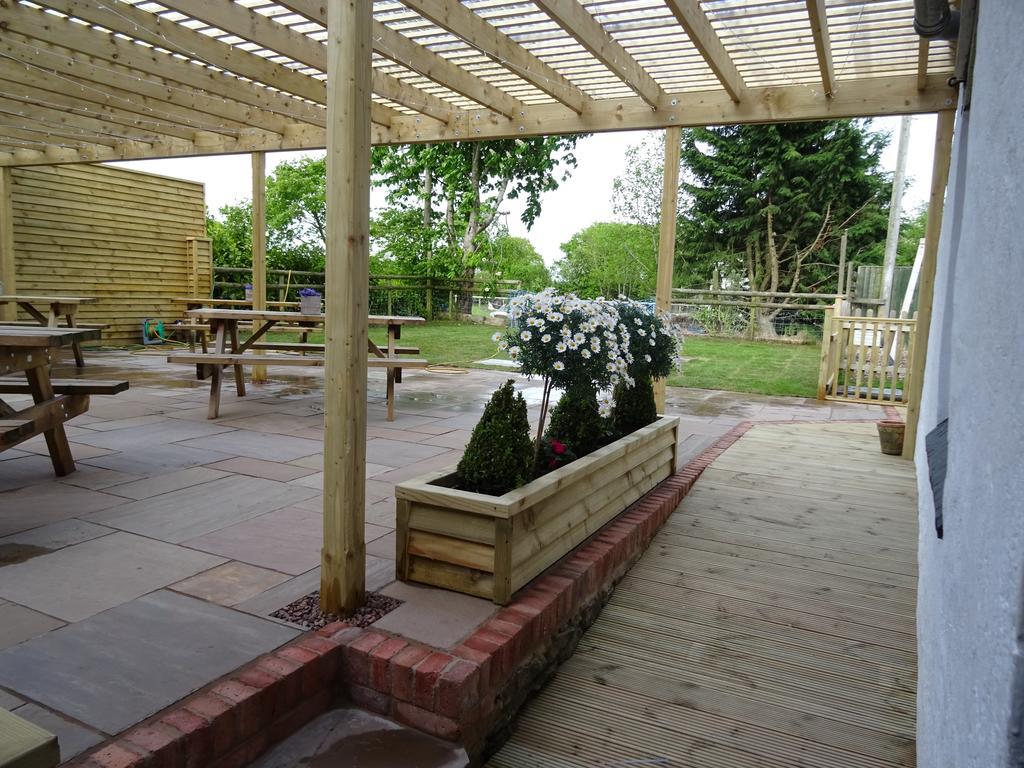 Garway Moon Inn מראה חיצוני תמונה